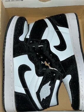 “Pony Hair” Nike Black and White High-Top Basketball Sneakers
